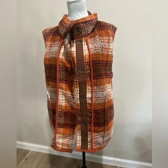 🆕 Free People Wrapped Up Blanket Vest- Topaz Combo - Picture 5 of 11